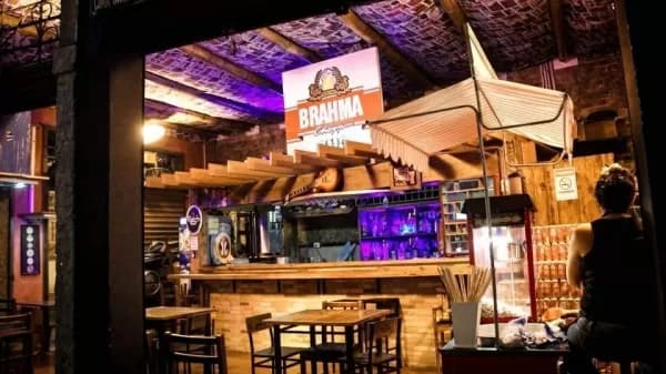 Bares e barraquinhas do entorno